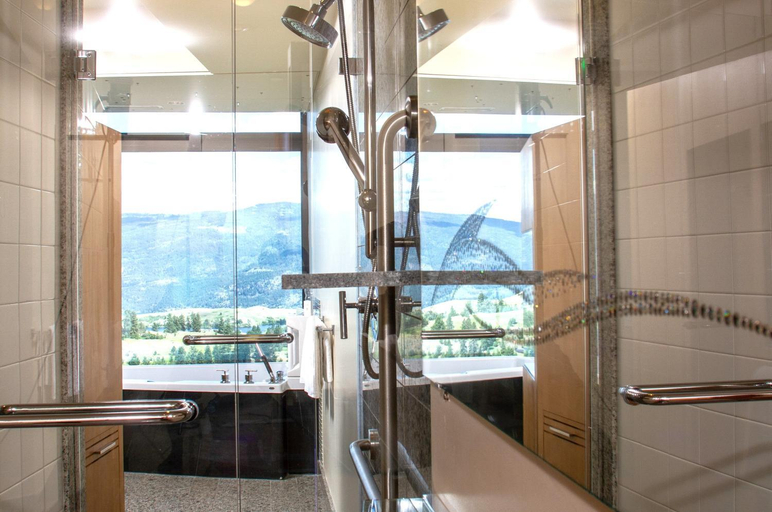 Bathroom 5, Sparkling Hill Resort and Spa - Adults-Only Resort, North Okanagan