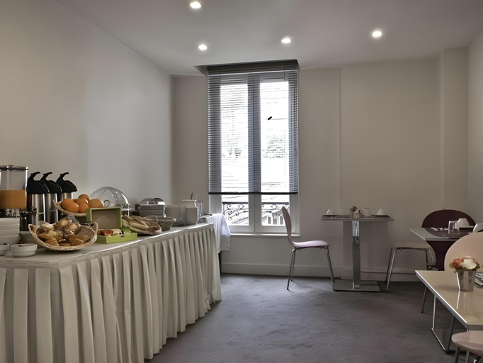 Others 5, Hotel Astor, Hauts-de-Seine