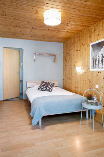 Others 5, Motel-Restaurant 13 Etoiles, Sierre