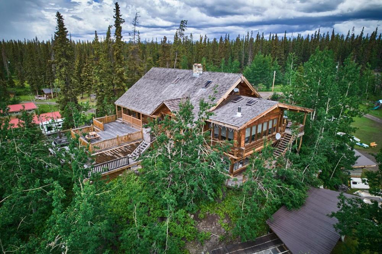 Others 3, Escott Bay Resort, Cariboo