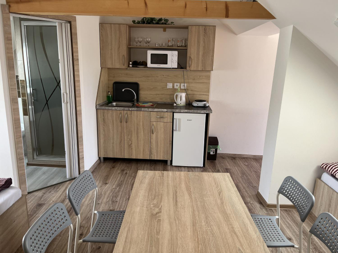 Others 5, SUNNY Apartman, Nové Zámky