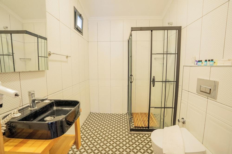 Bathroom 4, Arya Otel, Marmaris