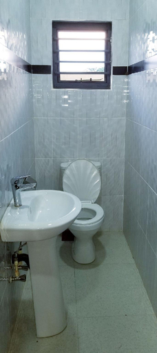 Bathroom 3, Exquisite Modern Apartment in Lusaka, Lusaka