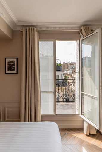 Bedroom 3, Hotel Perreyve, Paris