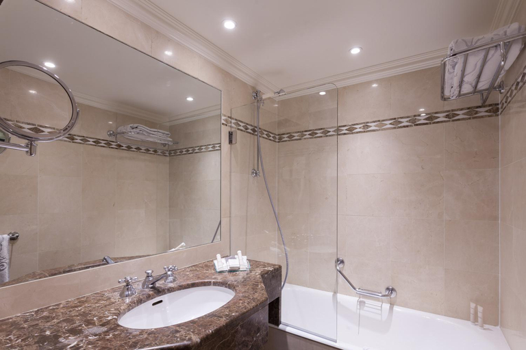 Bathroom 4, Grand Hotel de L'Univers Saint-Germain, Paris