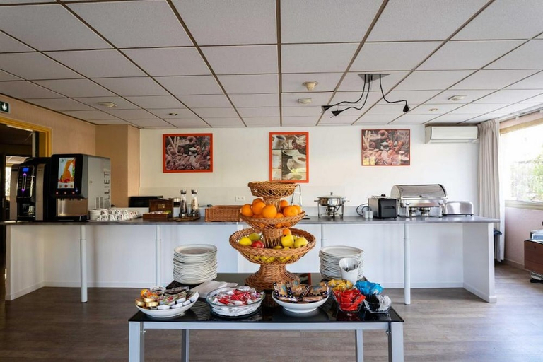 Food & Drinks 2, Adonis Cannes - Hôtel Thomas, Alpes-Maritimes