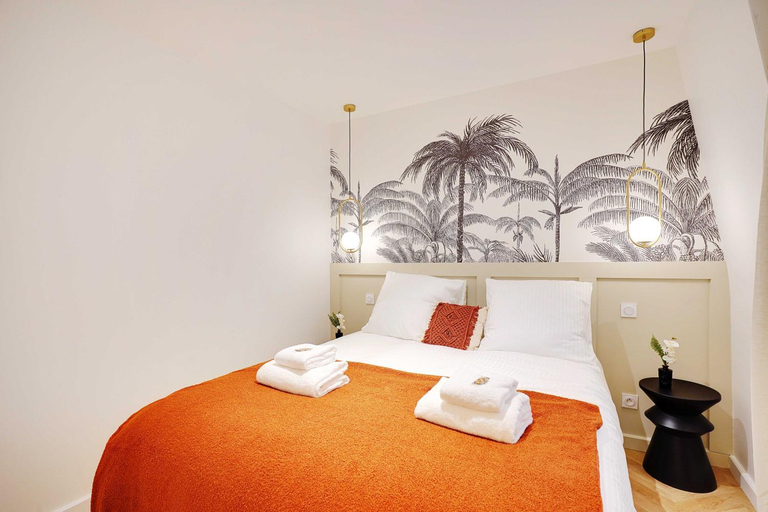 Bedroom 2, Magnificent Apartment 1BR/4P - Arc de Triomphe, Hauts-de-Seine