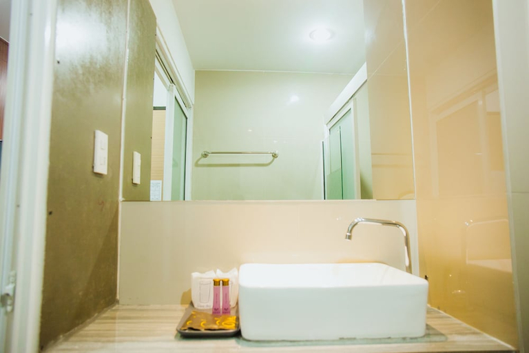 Bathroom 3, KM Hotel Chiangmai, Muang Chiang Mai