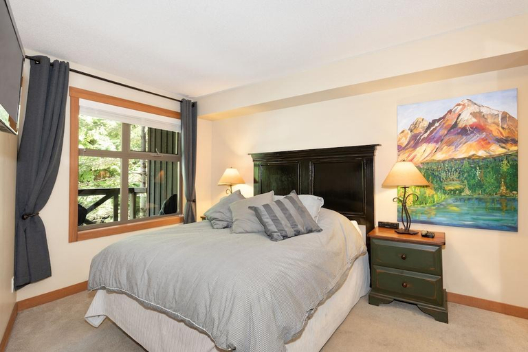 Bedroom 4, Lost Lake Lodge, Squamish-Lillooet