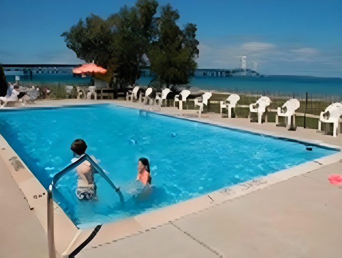 Sport & Beauty 4, Riviera Motel, Lake Hurron