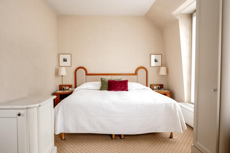 Bedroom 3, Hotel De l'Arcade, Paris