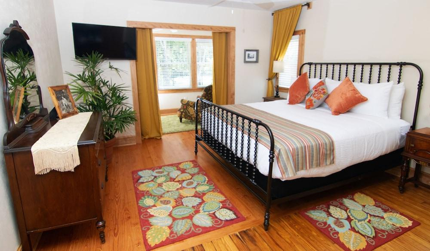 Bedroom 2, Sweetwater Branch Inn, Alachua