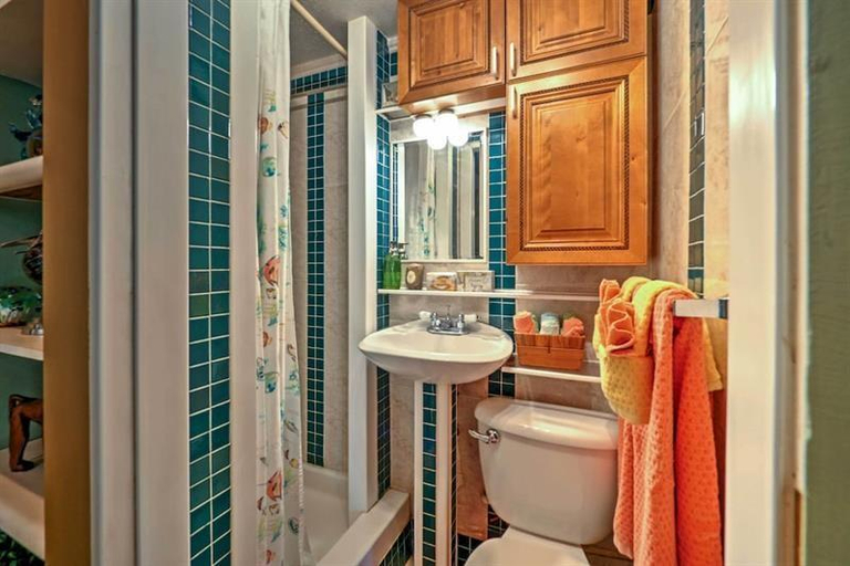 Bathroom 3, Miami Beach HomeStay, Miami-Dade