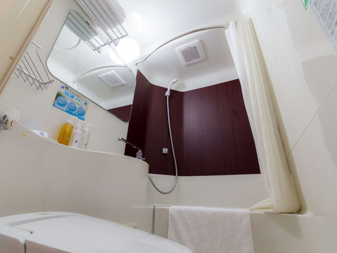 Bathroom 4, Super Hotel Subway Tanimachi 4-chome Exit 6, Osaka