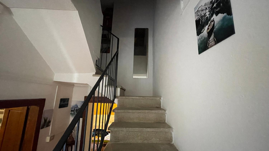 Others 3, Peppina Home, Oristano