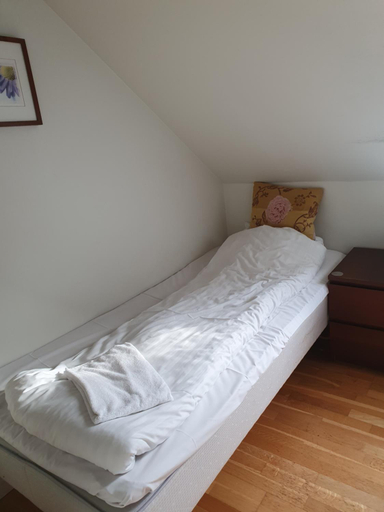 Bedroom 4, Kirke Saby Forsamlingshus, Lejre