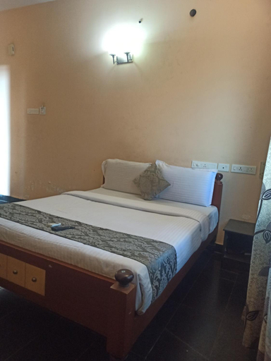 Bedroom 2, Le Grace Apollo, Madurai