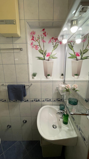 Bathroom 3, Apartmens and Rooms Madunic V, Split