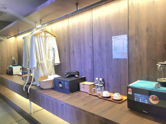 Food & Drinks 5, Roxy Hotel Apartment, Kuching
