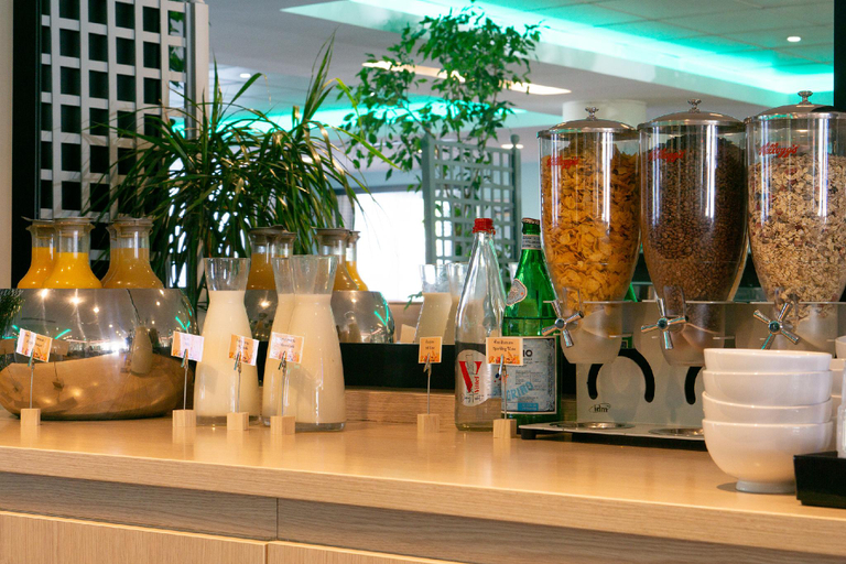 Food & Drinks 5, City Residence Paris CDG Airport, Val-d'Oise