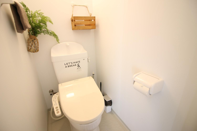 Bathroom 1, CH Maezato, Ishigaki