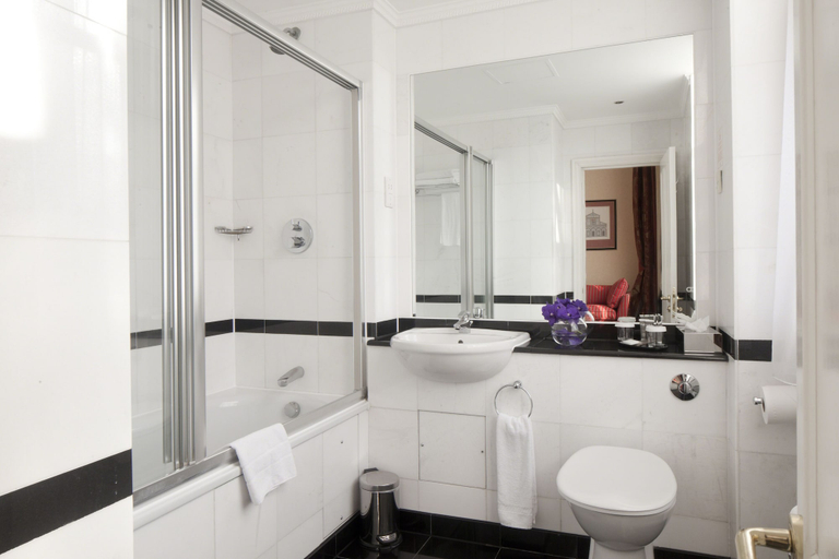 Bathroom 3, Grange Buckingham Hotel, London