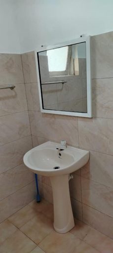 Bathroom 4, Hotel Lakeside, N. Palatha East
