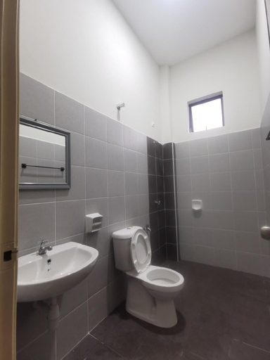 Bathroom 3, Tuntejahomestay Melaka, Jasin