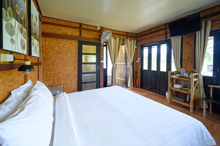 Bedroom 2, Herntai Resort, Mae La Noi