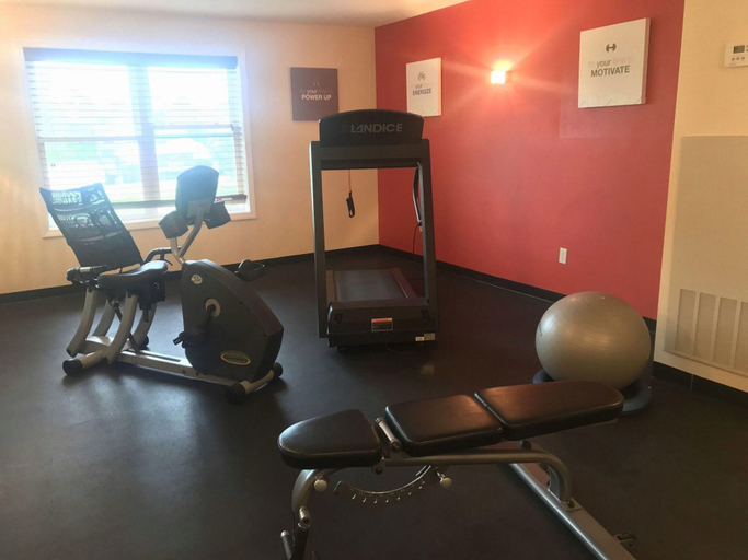 Others 5, White River Inn & Suites, Windsor