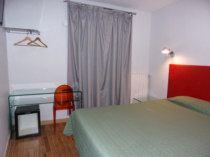 Bedroom 2, Hotel de Lorraine, Paris