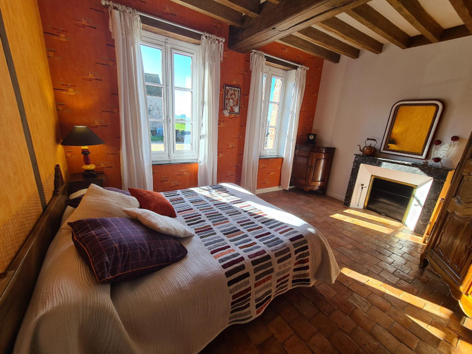 Others 3, Roulotte confortable avec balcon en bois, climatisation et pret de velos, pres du Chateau de Sully -, Loiret
