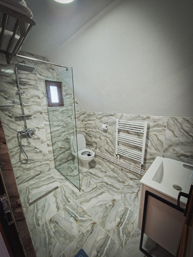 Bedroom 2, Alpin Chalet, Rucar