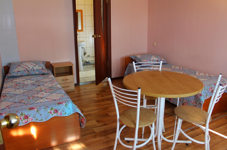Others 5, U Azovskovo Morya Mini-hotel, Eysk