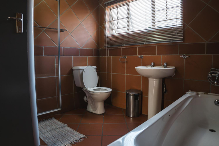 Bathroom 4, The Wild Peach-Menlyn, City of Tshwane