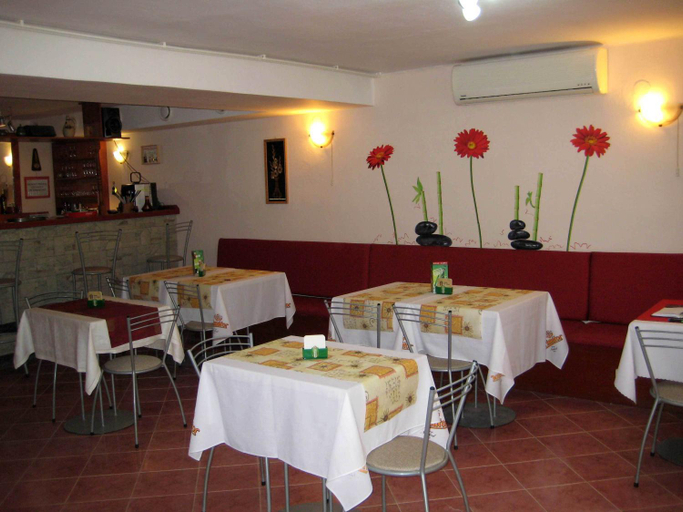 Food & Drinks 3, Eko Penzion Leo, Krupina