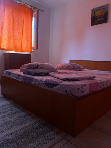 Others 2, Quiet Garden 1st Floor, Municipiul Bucuresti