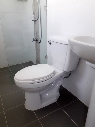 Bathroom 4, Northland House Hotel, Muang Chiang Mai