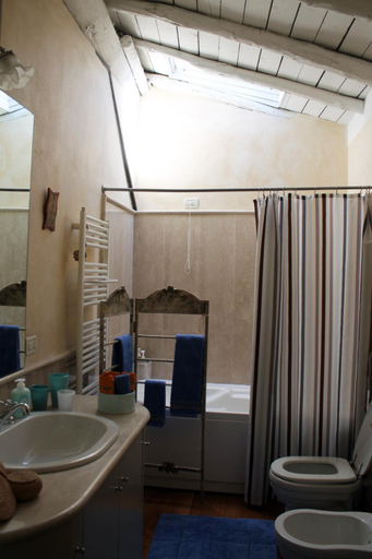 Bathroom 4, L'Oleandro sul Lago d'Iseo B&B, Brescia