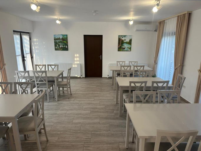 Food & Drinks 4, Pensiunea Acvila, Murighiol