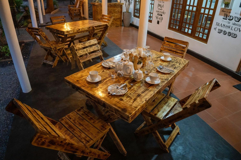 Food & Drinks 4, Heaven Habarana, Palugaswewa