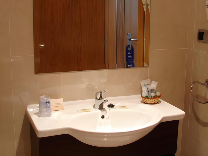 Bathroom 4, Hotel La Borona, Asturias