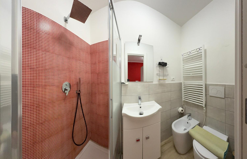 Bathroom, Ali Baba Rooms, La Spezia