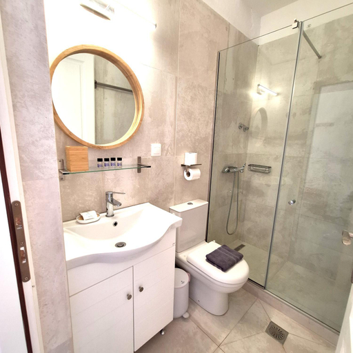Bathroom 4, Villa Thalassa Apartments, Central Macedonia