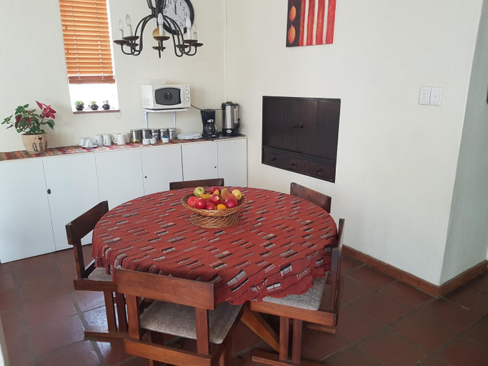 Food & Drinks 4, 360 Eastwoods Guesthouse, City of Tshwane