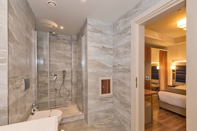 Bathroom 3, Golden Royal Hotel & Spa, Fatih
