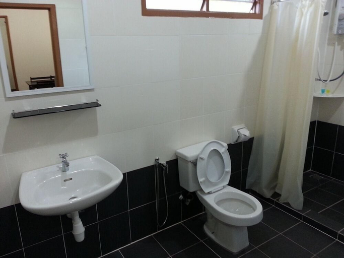 Bathroom 3, Padimas Village Inn, Langkawi