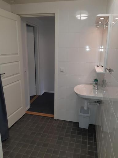 Bathroom 3, Ovelia B&B, Kuressaare