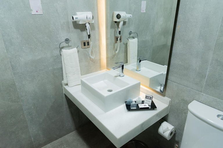 Bathroom 4, Huper Hotel Boutique, Cercado