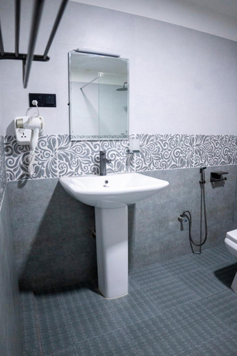 Bathroom 3, Heaven Habarana, Palugaswewa